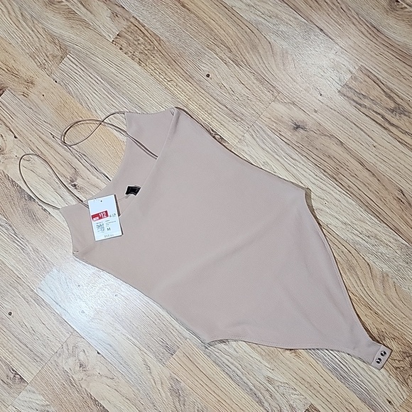 Forever 21 Ribbed Beige Bodysuit Size MEDIUM NWT - Picture 7 of 7